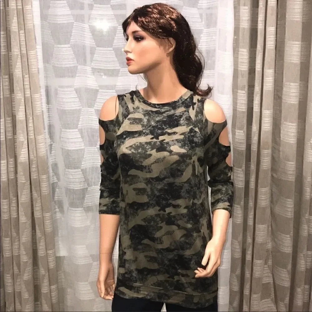 3/4 open sleeve Camo Top                        - Picture 7 of 8